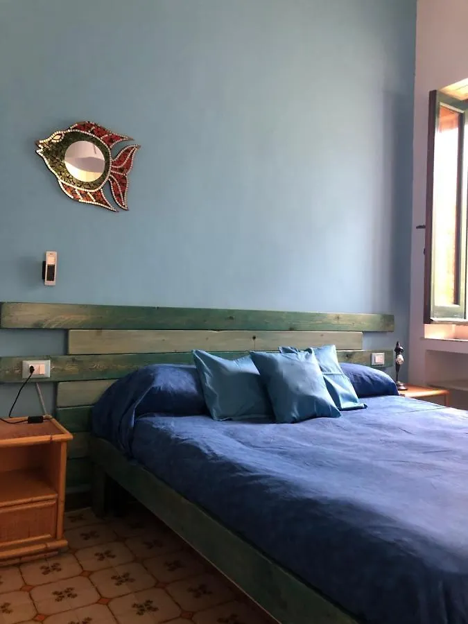 Hostel Beach House Giardini-Naxos