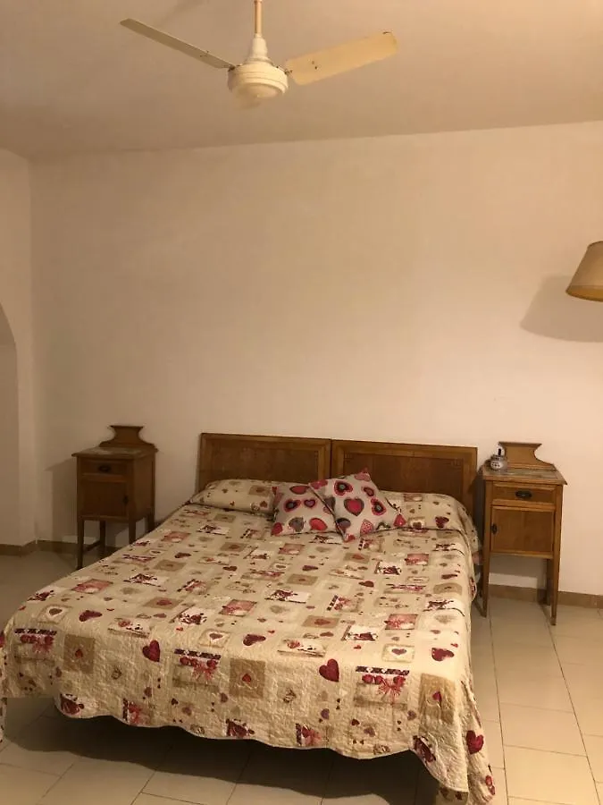 Hostel Beach House Giardini-Naxos